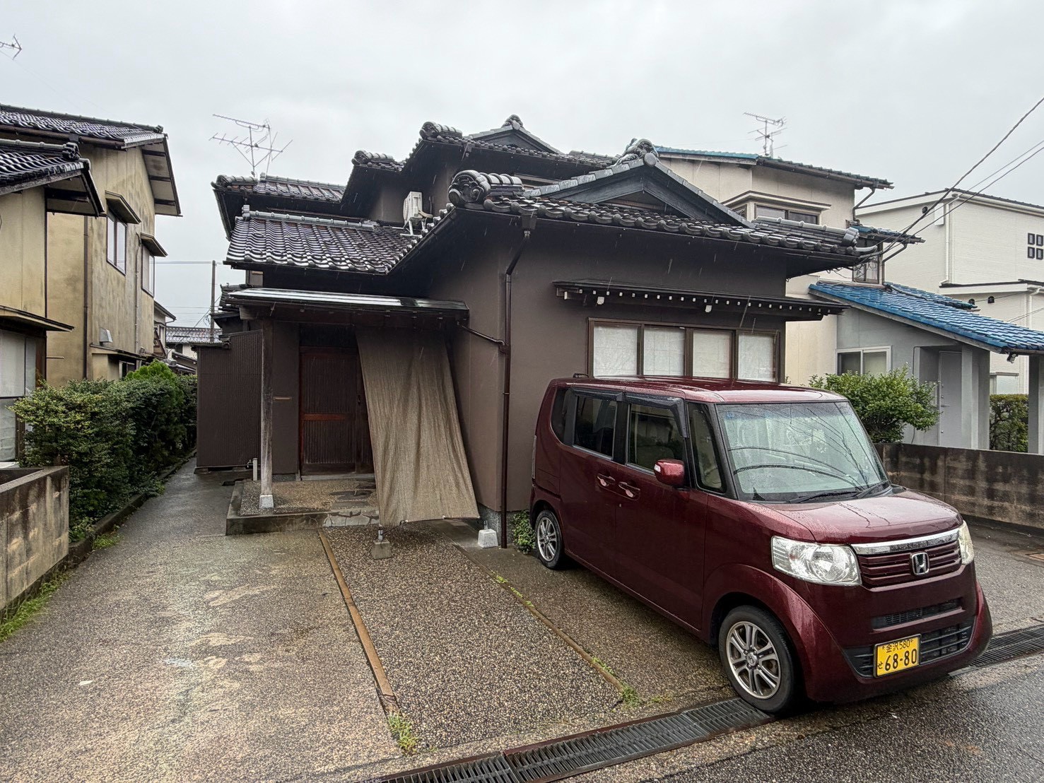 【金沢市】外壁塗装｜費用を抑えて綺麗に一新！お客様も大満足